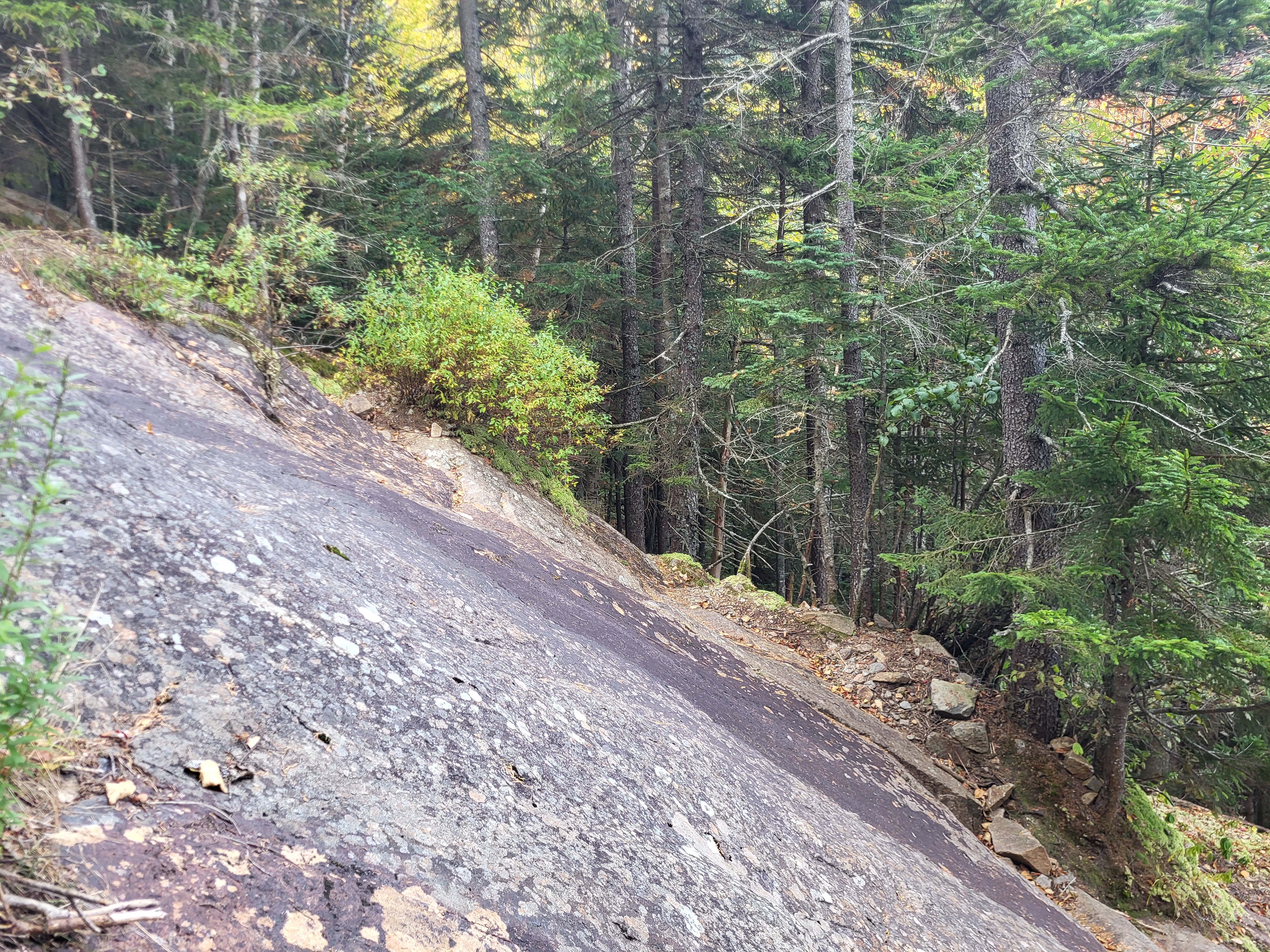 A 45-degree section of slab