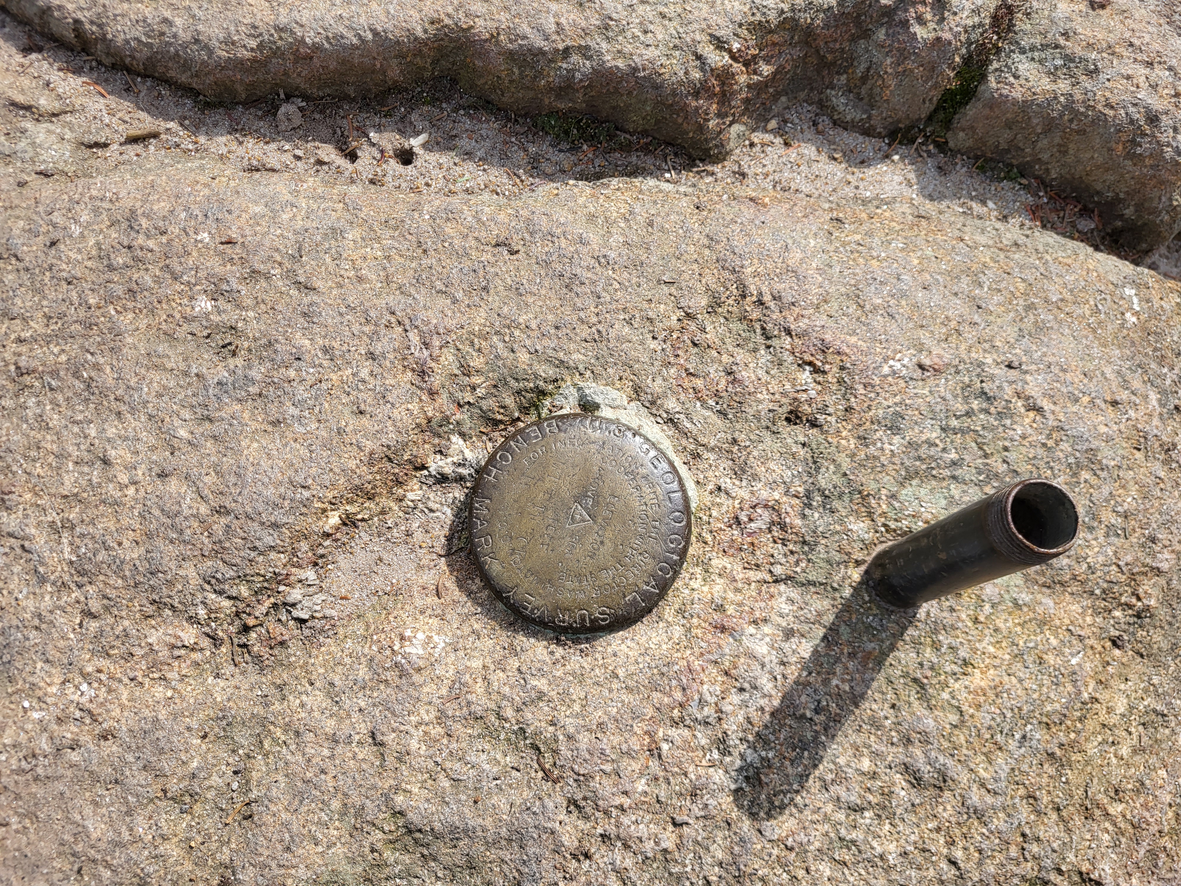 The summit marker plate