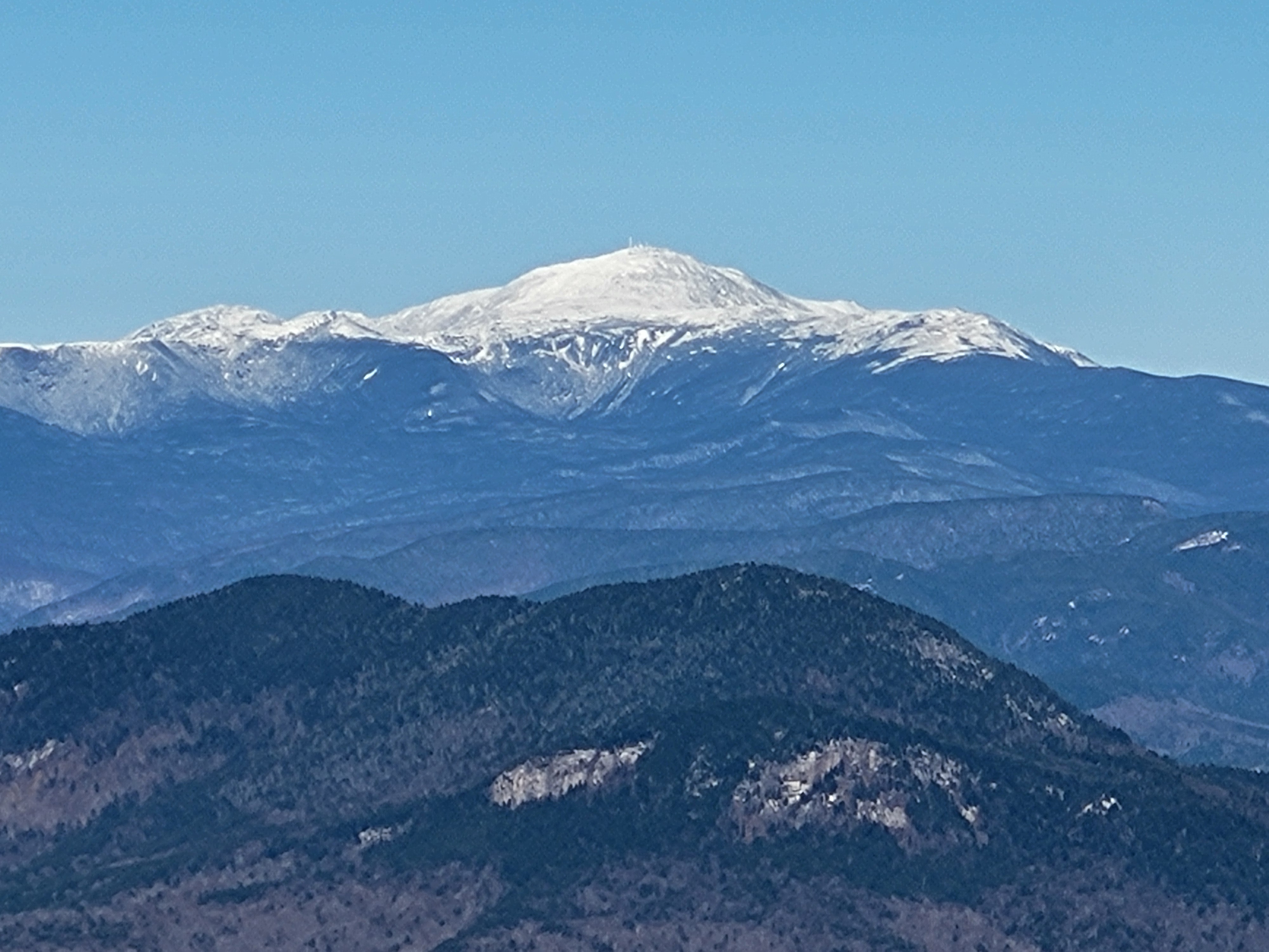 A zoomed-in view of Mt. Washington from the viewpoint 