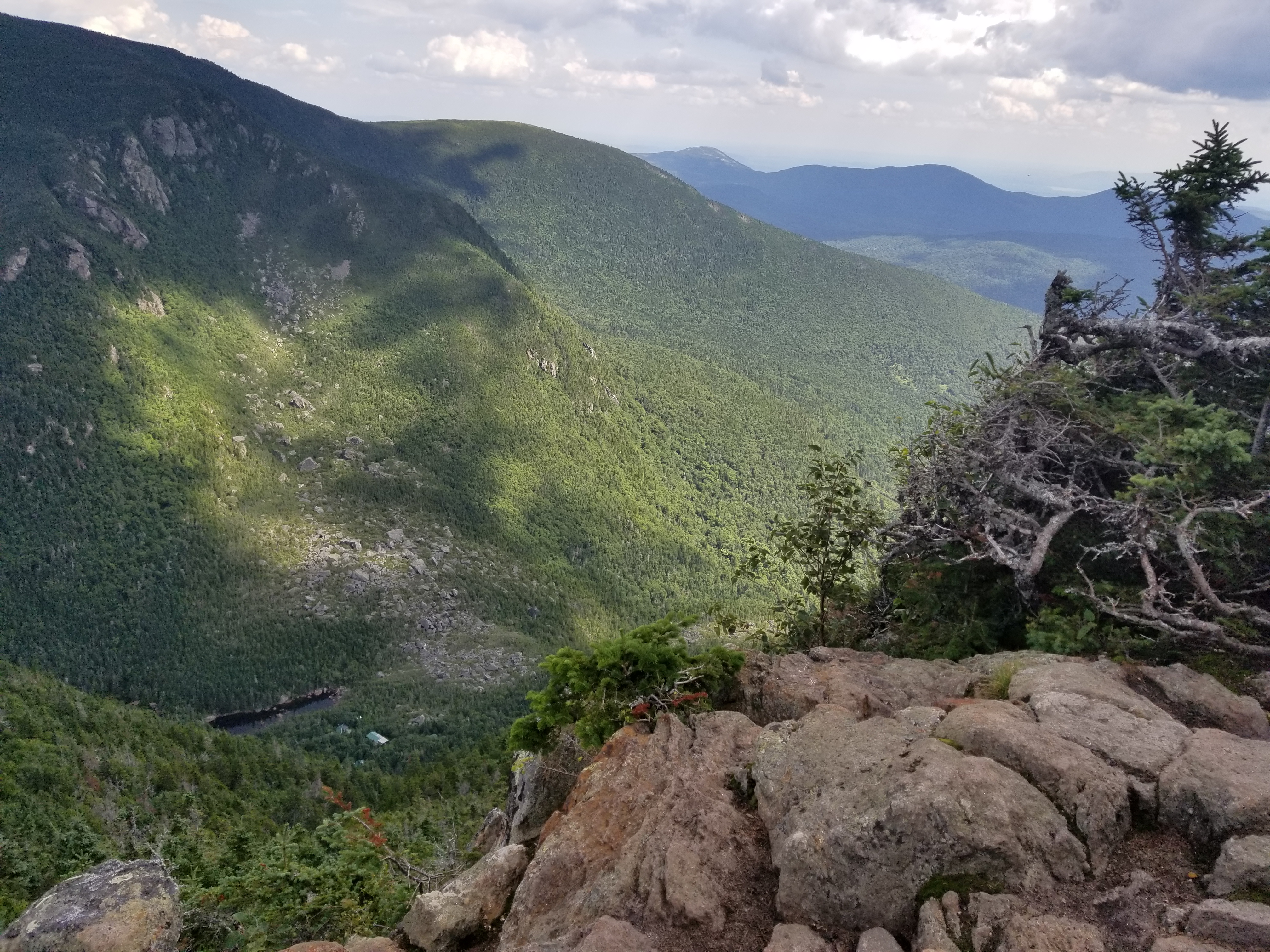 The view from Wildcat A down into Carter Notch